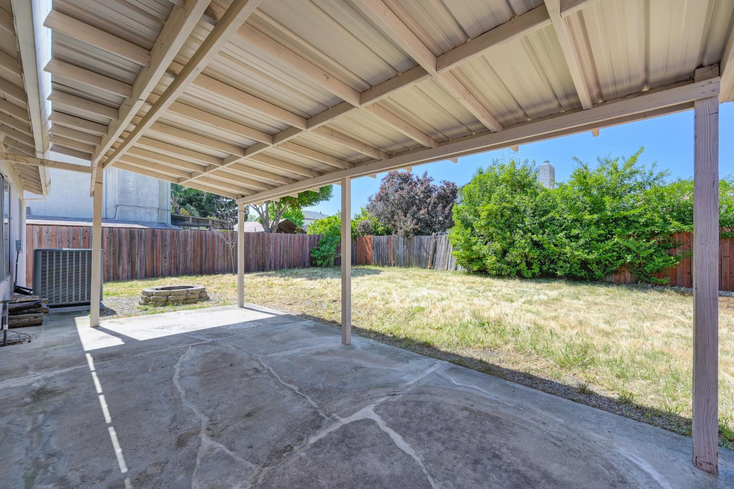Detail Gallery Image 23 of 28 For 4123 Sea Meadow Way, Sacramento,  CA 95823 - 3 Beds | 2 Baths