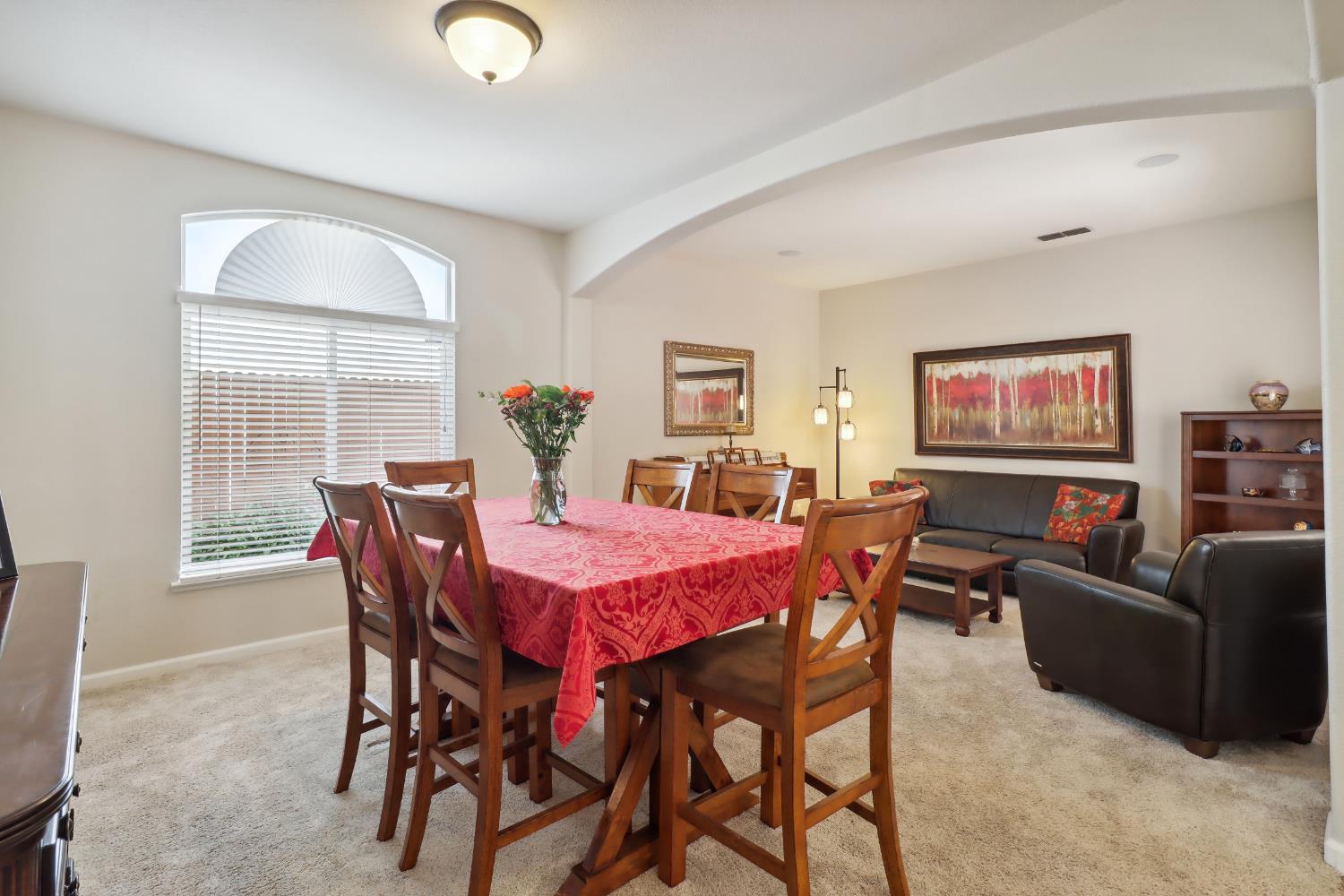 Detail Gallery Image 9 of 72 For 2049 Riggs Ave, Sacramento,  CA 95835 - 5 Beds | 3 Baths