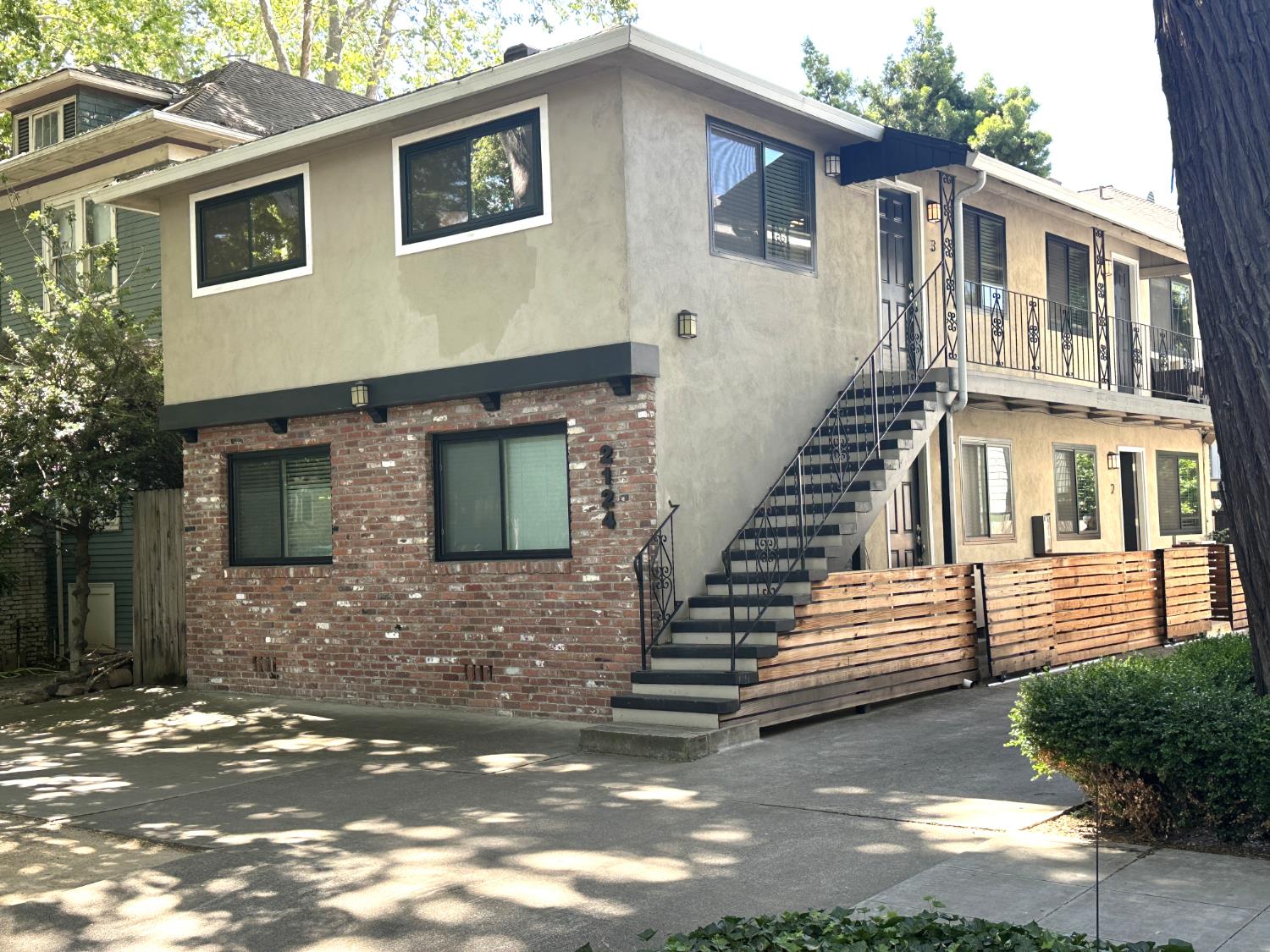 Detail Gallery Image 67 of 70 For 2124 H St, Sacramento,  CA 95816 - – Beds | – Baths
