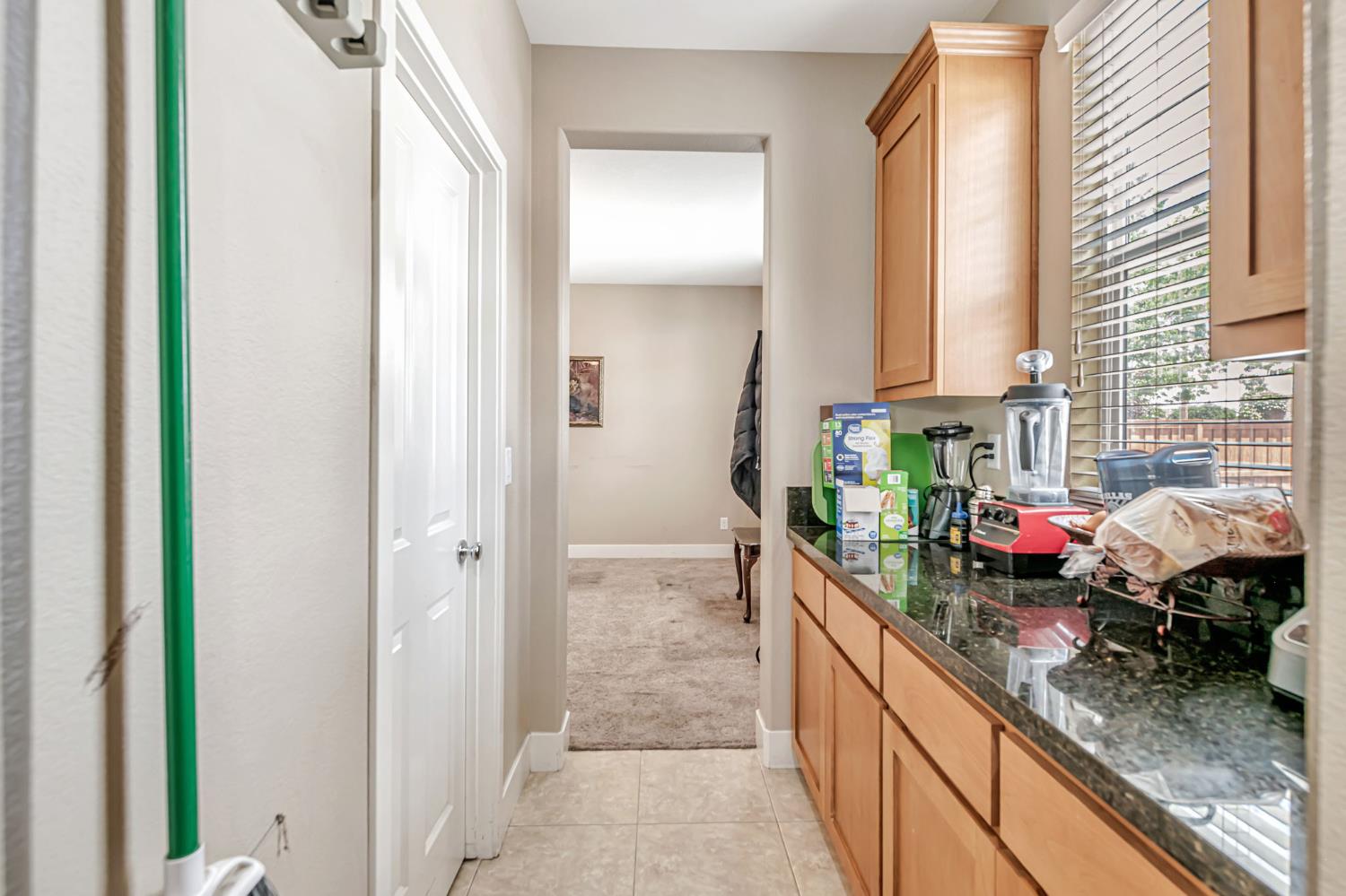 Detail Gallery Image 15 of 80 For 1162 Maugham Dr, Galt,  CA 95632 - 4 Beds | 3 Baths