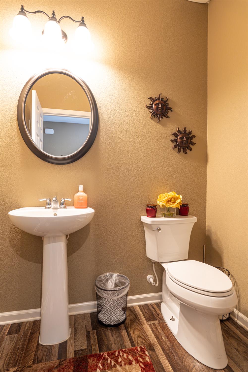 Detail Gallery Image 7 of 52 For 5271 Cloud Crest Way, Sacramento,  CA 95835 - 3 Beds | 2/1 Baths