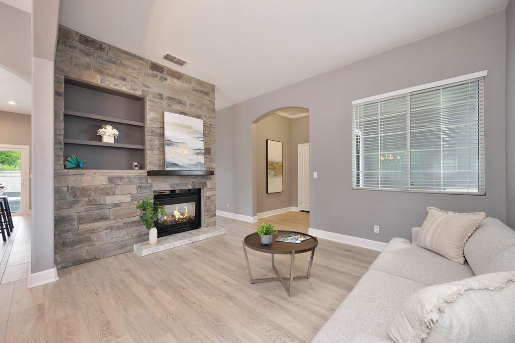 Detail Gallery Image 4 of 62 For 3153 Sumatra St, West Sacramento,  CA 95691 - 4 Beds | 3 Baths