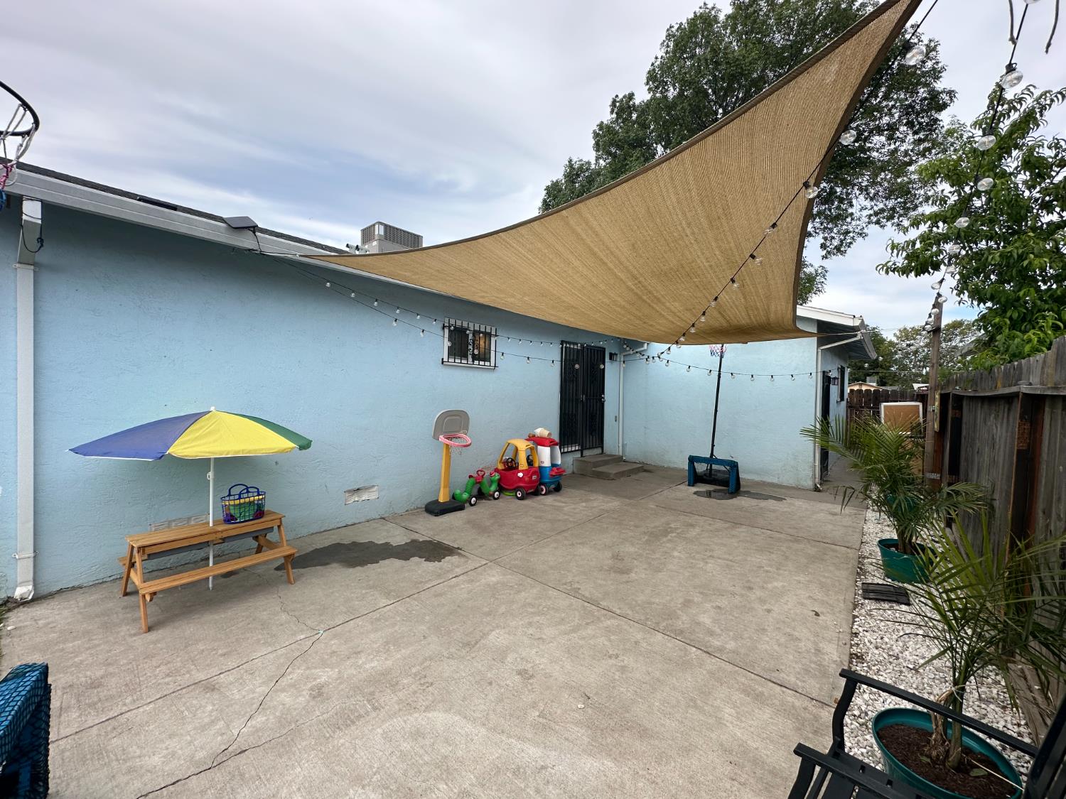 Detail Gallery Image 27 of 27 For 2131 S Sacramento St, Stockton,  CA 95206 - 3 Beds | 1/1 Baths