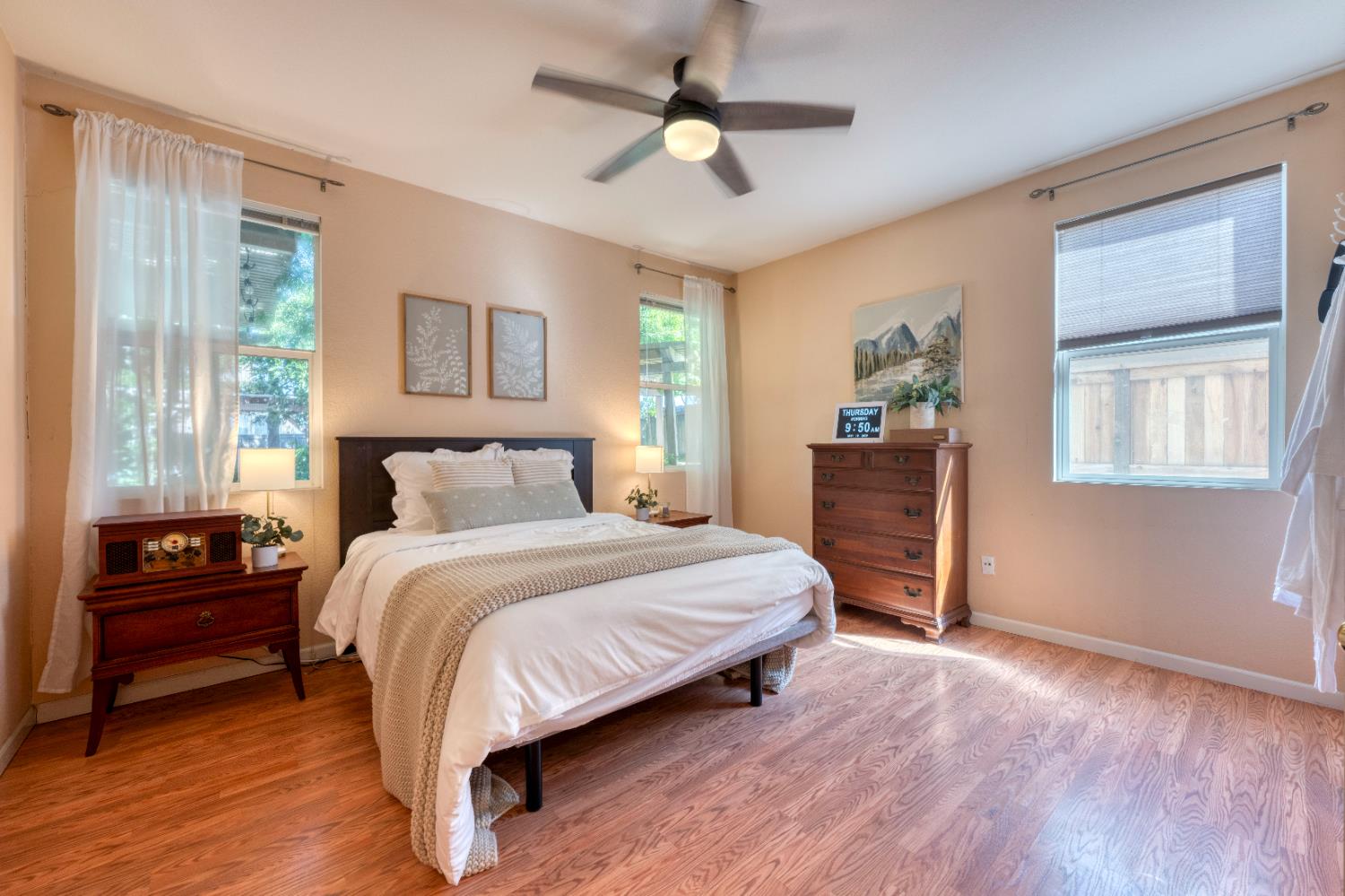 Detail Gallery Image 16 of 26 For 311 Pelican Bay Cir, Sacramento,  CA 95835 - 2 Beds | 2 Baths