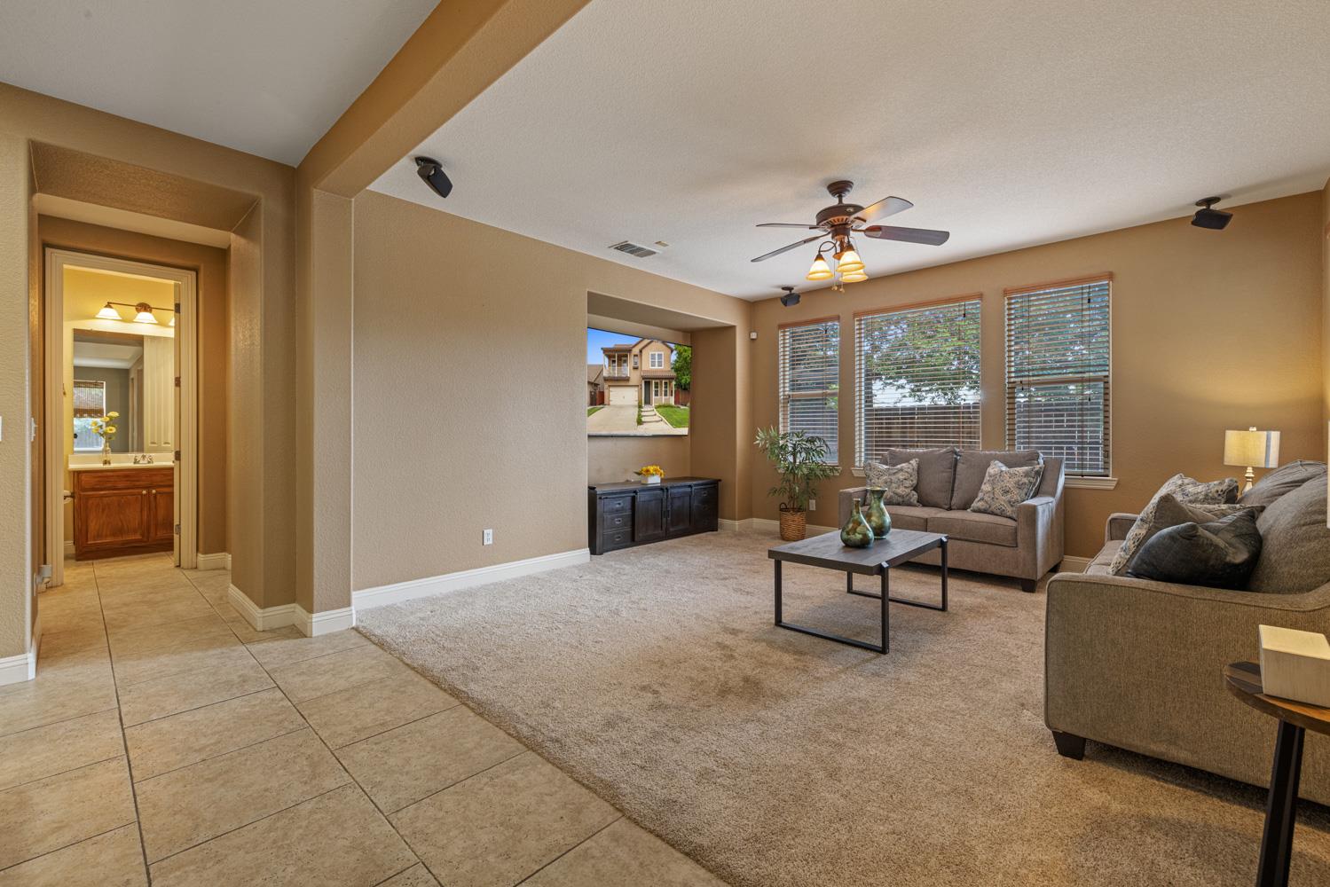 Detail Gallery Image 21 of 76 For 1734 Bandoni Ln, Manteca,  CA 95337 - 4 Beds | 3/1 Baths