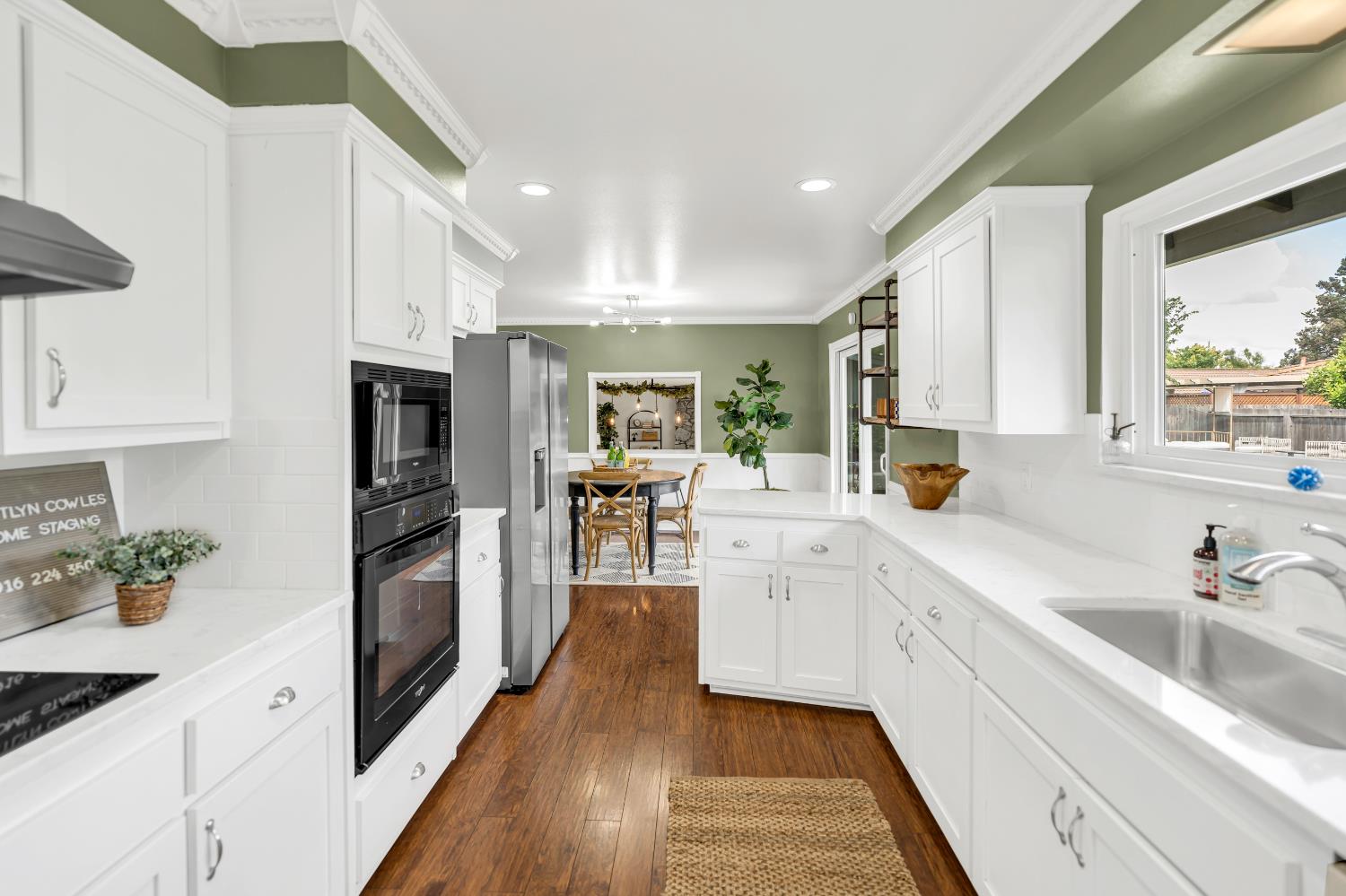 Detail Gallery Image 18 of 48 For 90 Parklite Cir, Sacramento,  CA 95831 - 4 Beds | 2/1 Baths