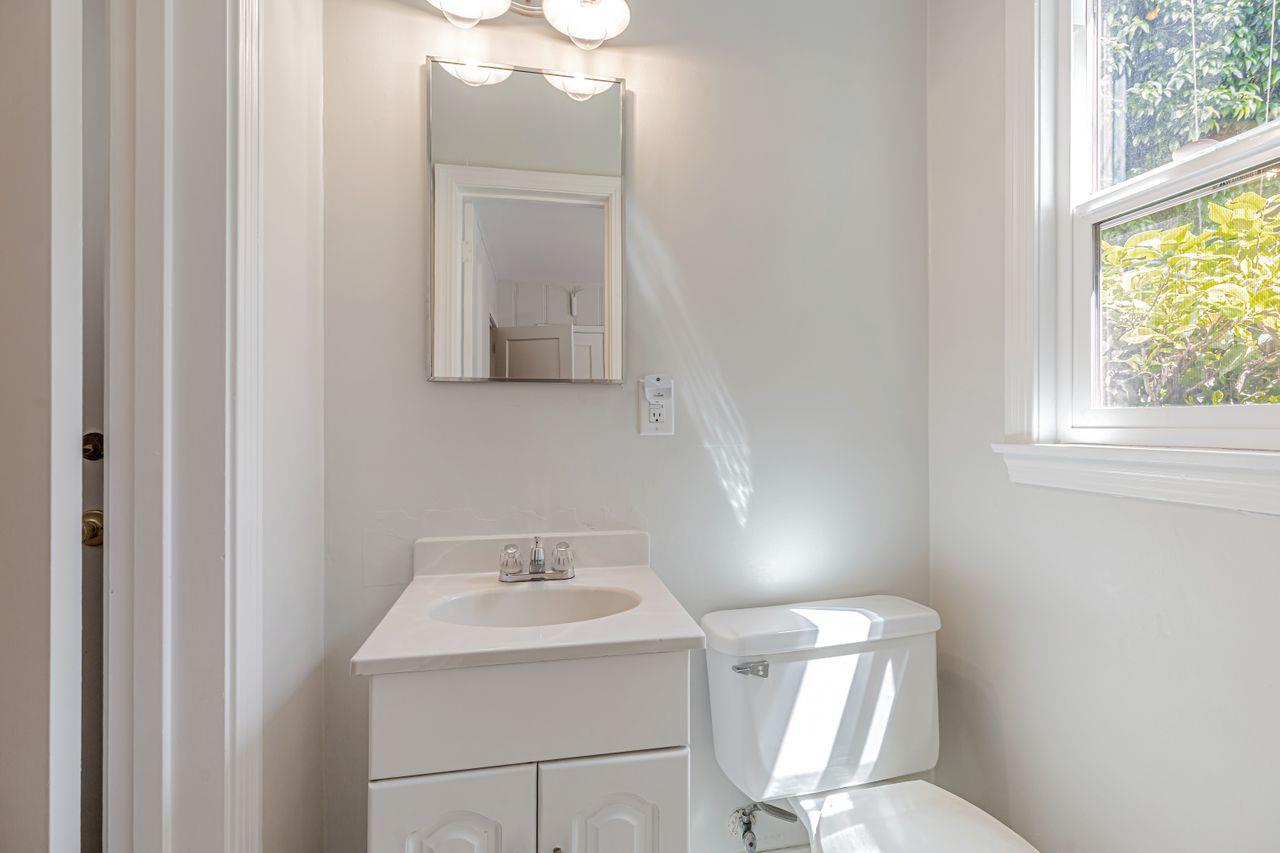 Detail Gallery Image 36 of 68 For 1800 8th Ave, Sacramento,  CA 95818 - 4 Beds | 1/1 Baths