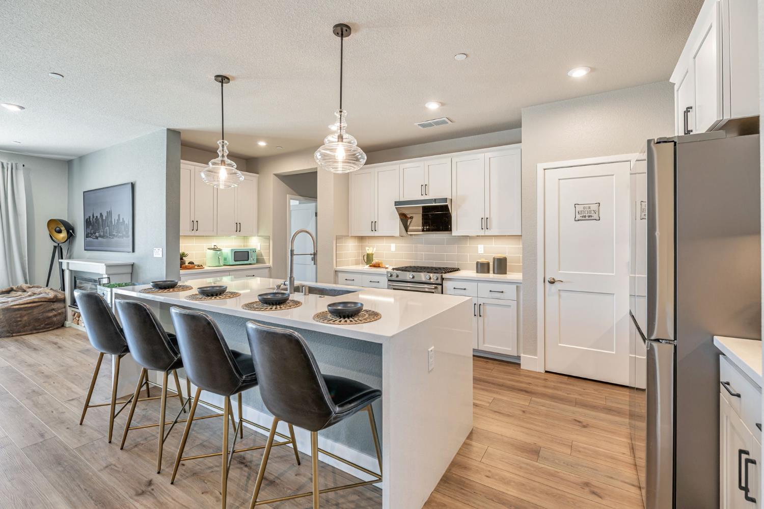 Detail Gallery Image 12 of 53 For 1528 Seneca Cir, El Dorado Hills,  CA 95762 - 4 Beds | 3 Baths