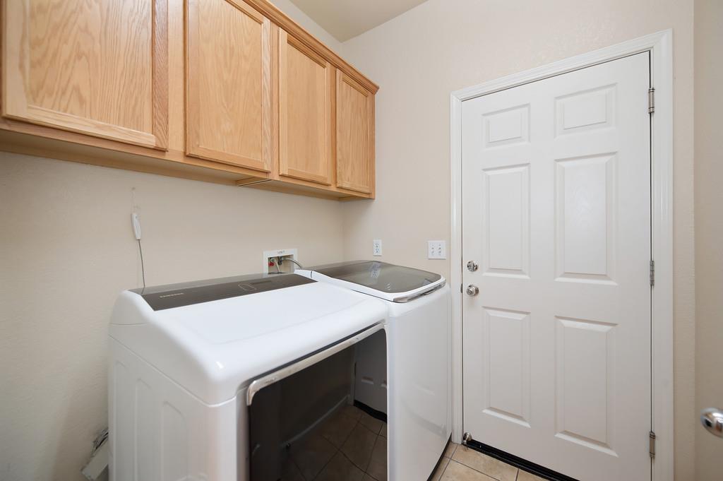 Detail Gallery Image 34 of 42 For 1437 Freeman Ct, Plumas Lake,  CA 95961 - 3 Beds | 2 Baths