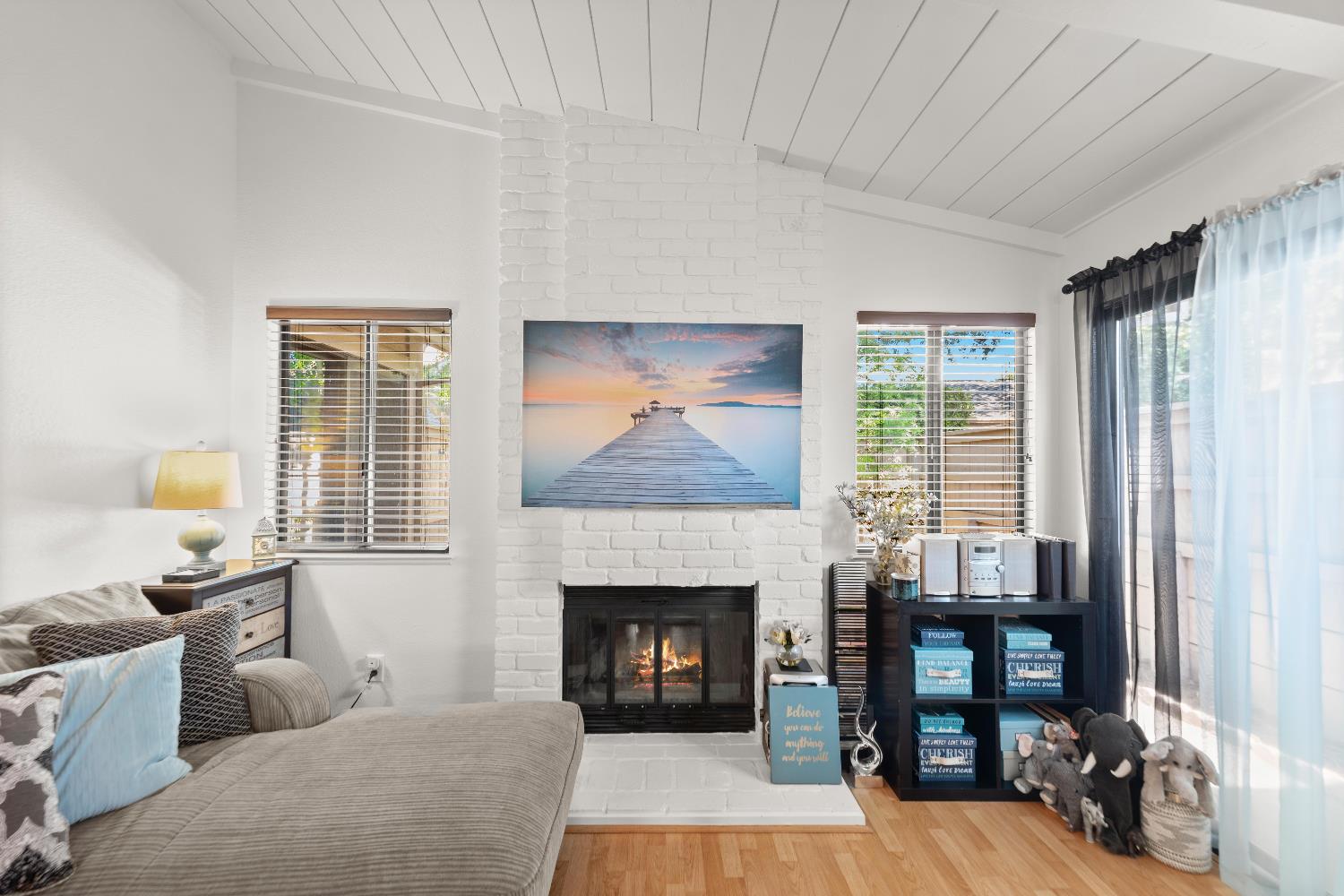Detail Gallery Image 11 of 53 For 8193 Rose Vine Ln, Fair Oaks,  CA 95628 - 2 Beds | 2 Baths