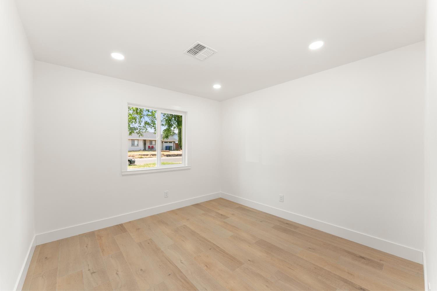 Detail Gallery Image 27 of 49 For 6716 Superior, North Highlands,  CA 95660 - 3 Beds | 2 Baths
