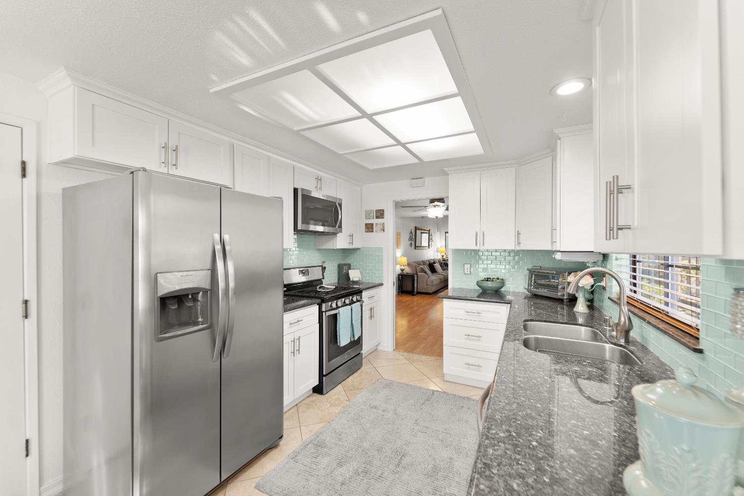 Detail Gallery Image 17 of 53 For 8193 Rose Vine Ln, Fair Oaks,  CA 95628 - 2 Beds | 2 Baths