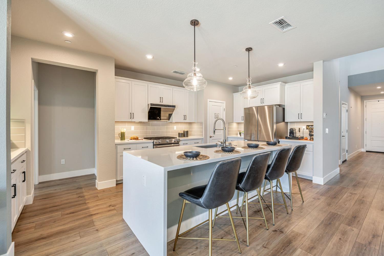 Detail Gallery Image 10 of 53 For 1528 Seneca Cir, El Dorado Hills,  CA 95762 - 4 Beds | 3 Baths