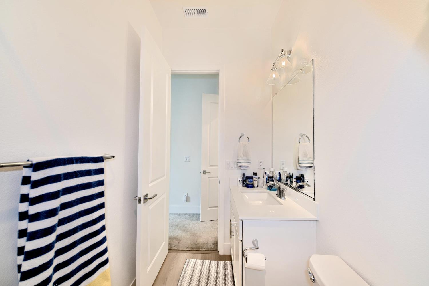 Detail Gallery Image 45 of 98 For 2931 Granger St, Tracy,  CA 95377 - 5 Beds | 4/1 Baths