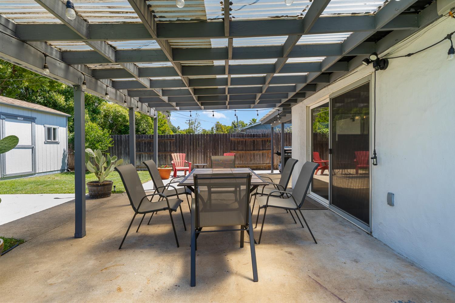 Detail Gallery Image 29 of 38 For 1136 Hampton Rd, Sacramento,  CA 95864 - 3 Beds | 1 Baths