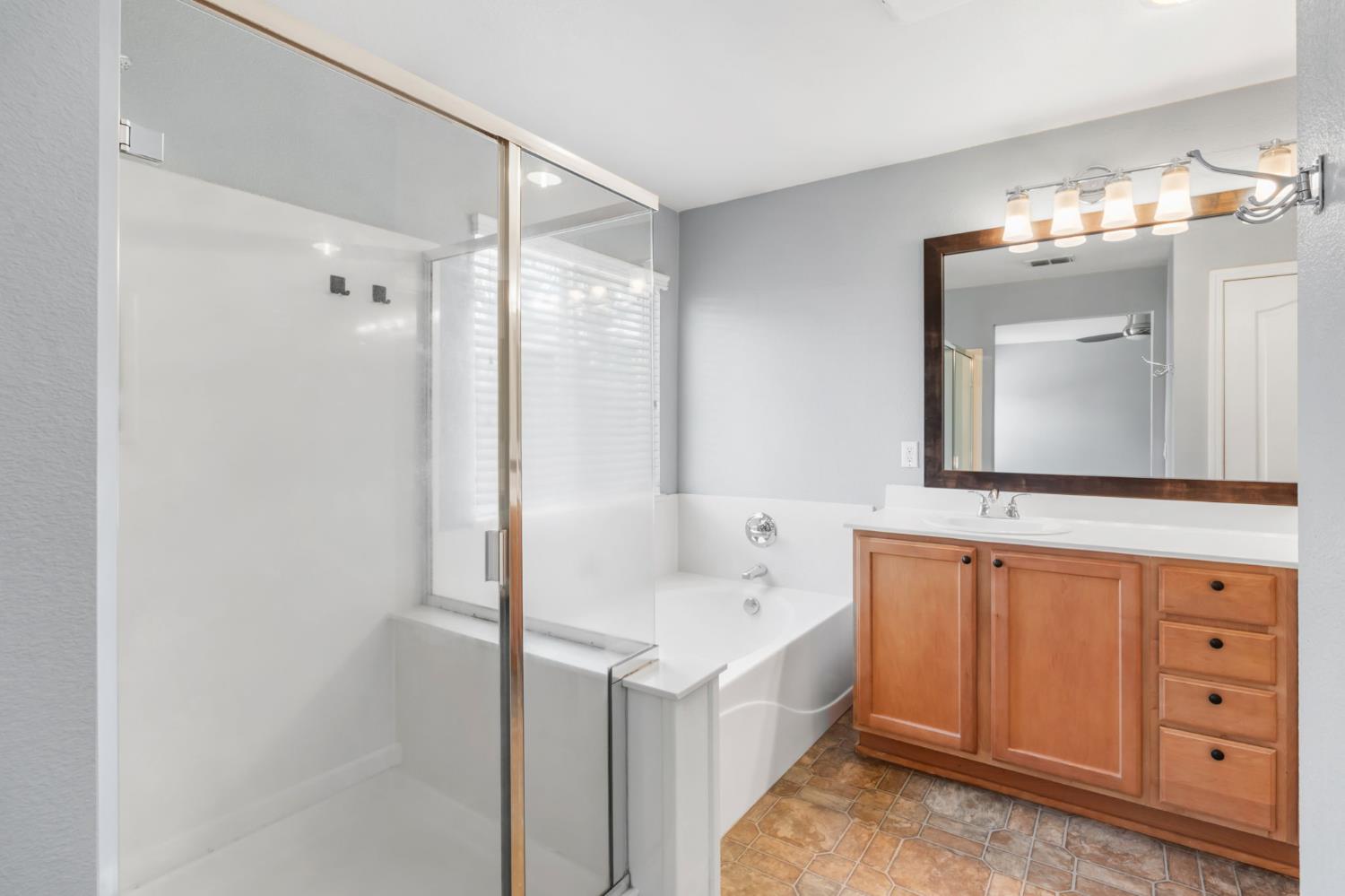 Barney Avenue, Olivehurst, California image 32