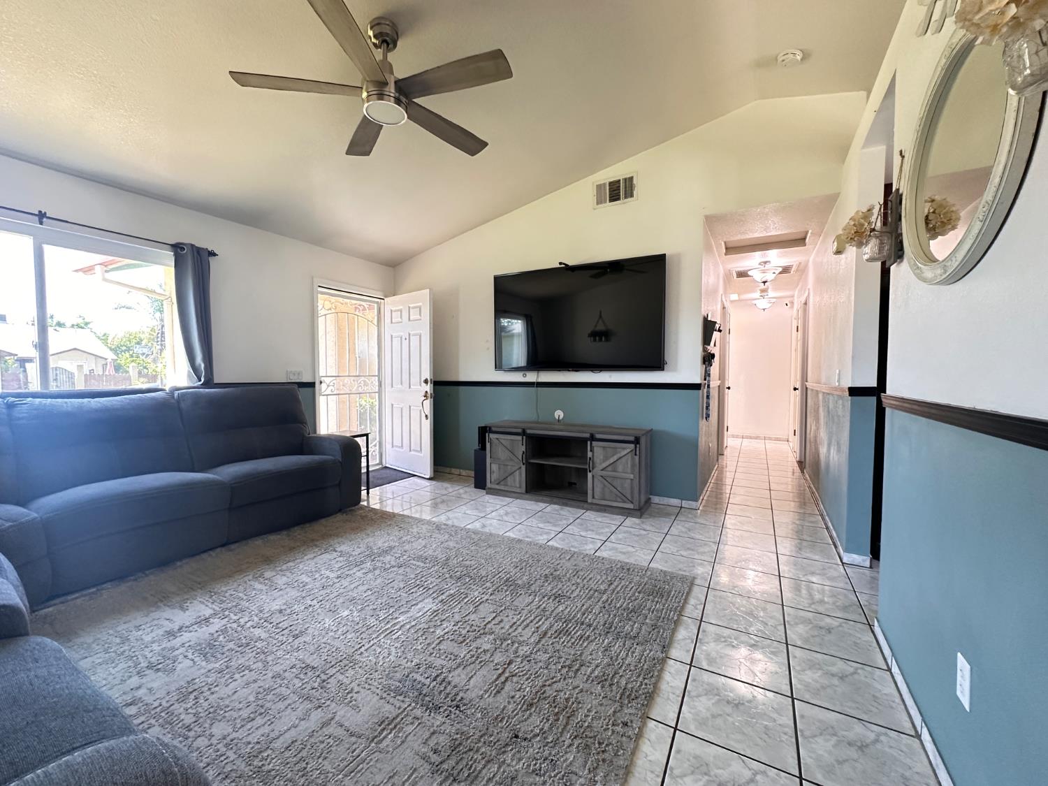 Detail Gallery Image 6 of 31 For 3431 Hawaii Ave, Riverbank,  CA 95367 - 3 Beds | 2 Baths