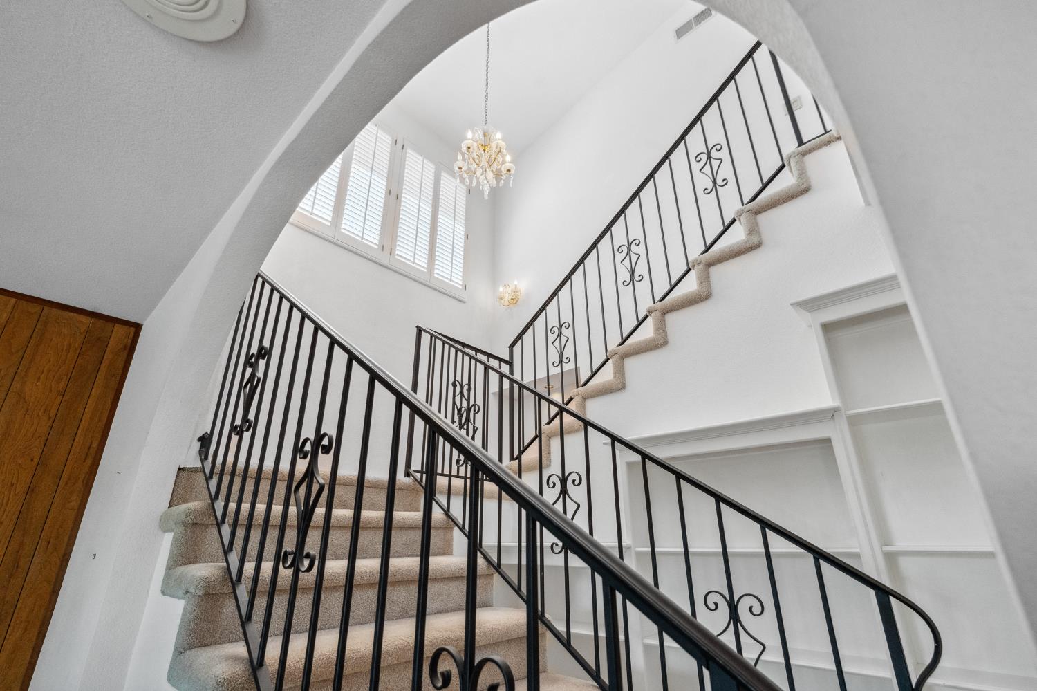 Detail Gallery Image 5 of 91 For 8518 Rolling Green Way, Fair Oaks,  CA 95628 - 4 Beds | 2/2 Baths