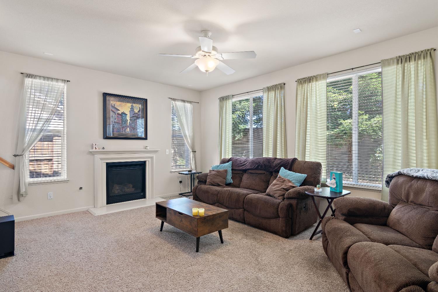 Detail Gallery Image 12 of 33 For 2316 Mendocino Dr, Oakdale,  CA 95361 - 4 Beds | 2/1 Baths