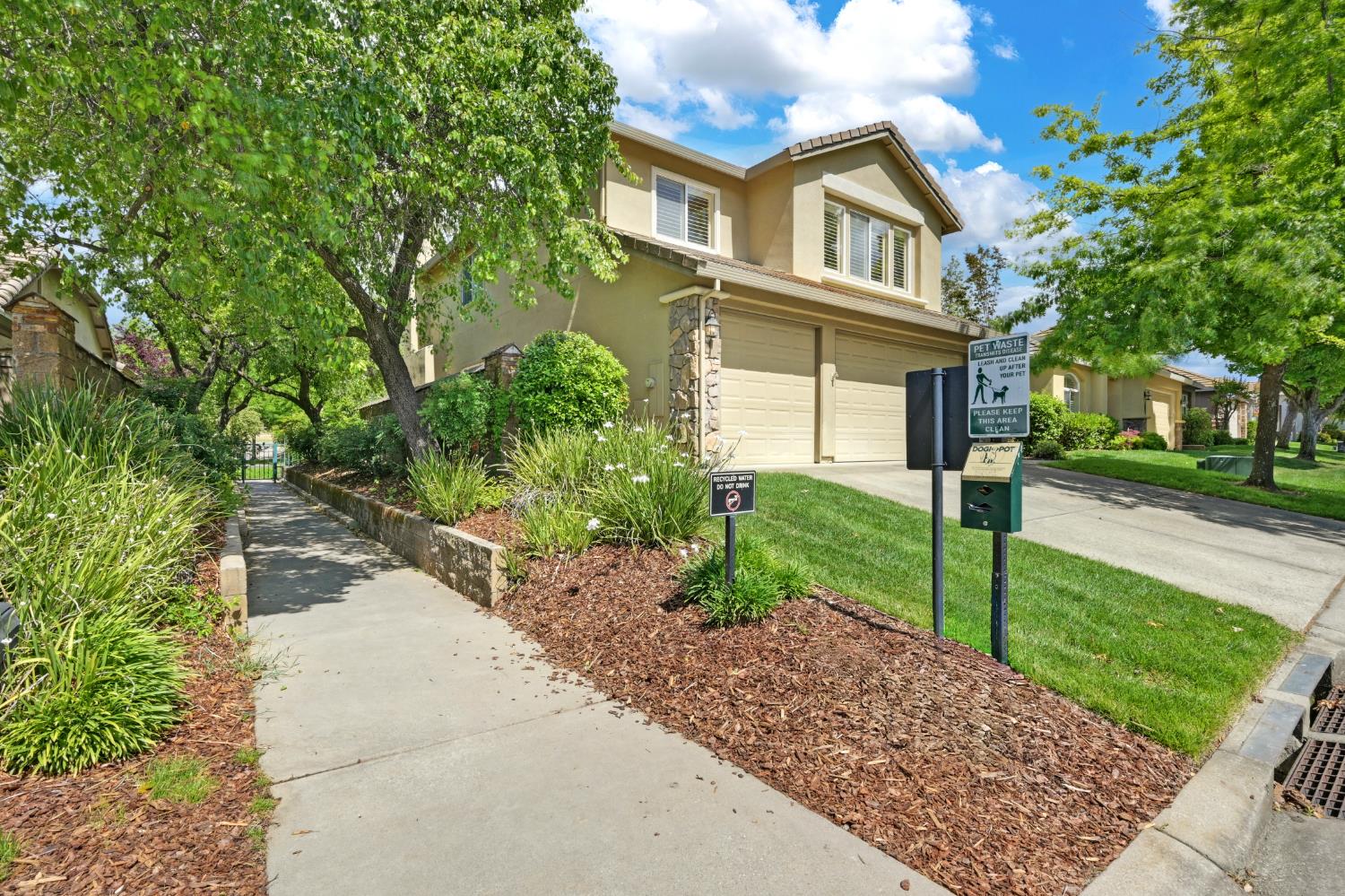 Detail Gallery Image 3 of 52 For 4001 Ironwood Dr, El Dorado Hills,  CA 95762 - 5 Beds | 3 Baths