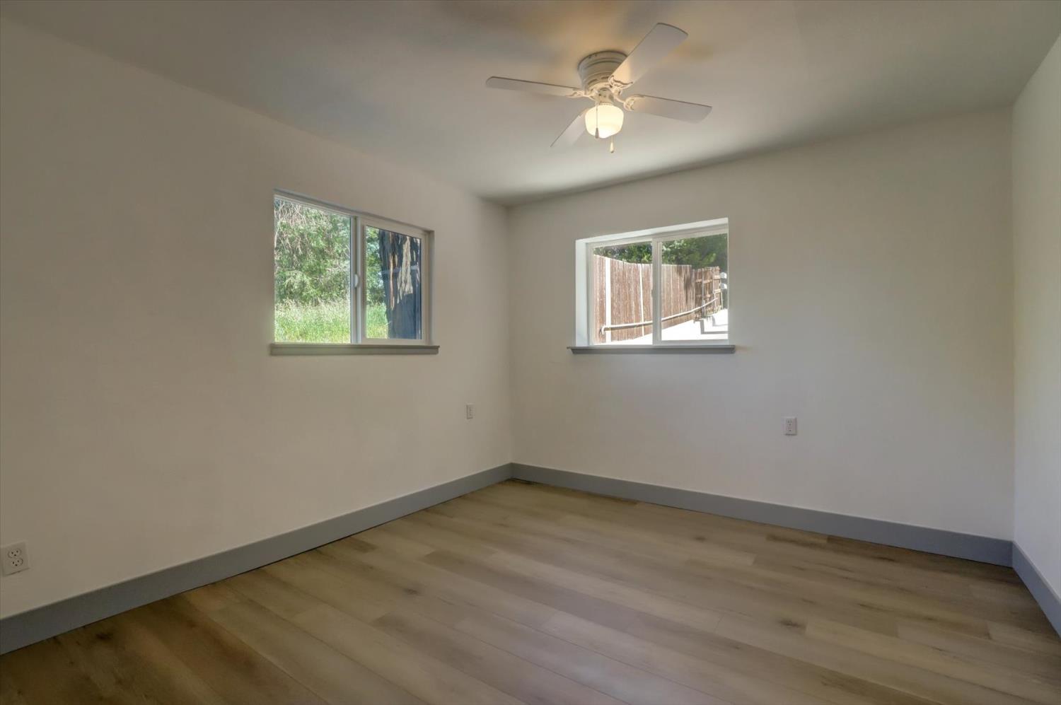 Detail Gallery Image 17 of 62 For 347 E Maryland Dr, Grass Valley,  CA 95945 - 2 Beds | 2 Baths