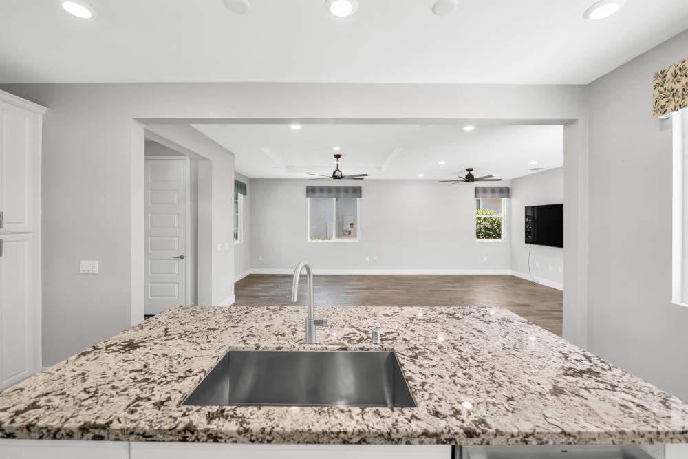 Detail Gallery Image 8 of 37 For 4380 Hovnanian Dr, Sacramento,  CA 95834 - 2 Beds | 2 Baths