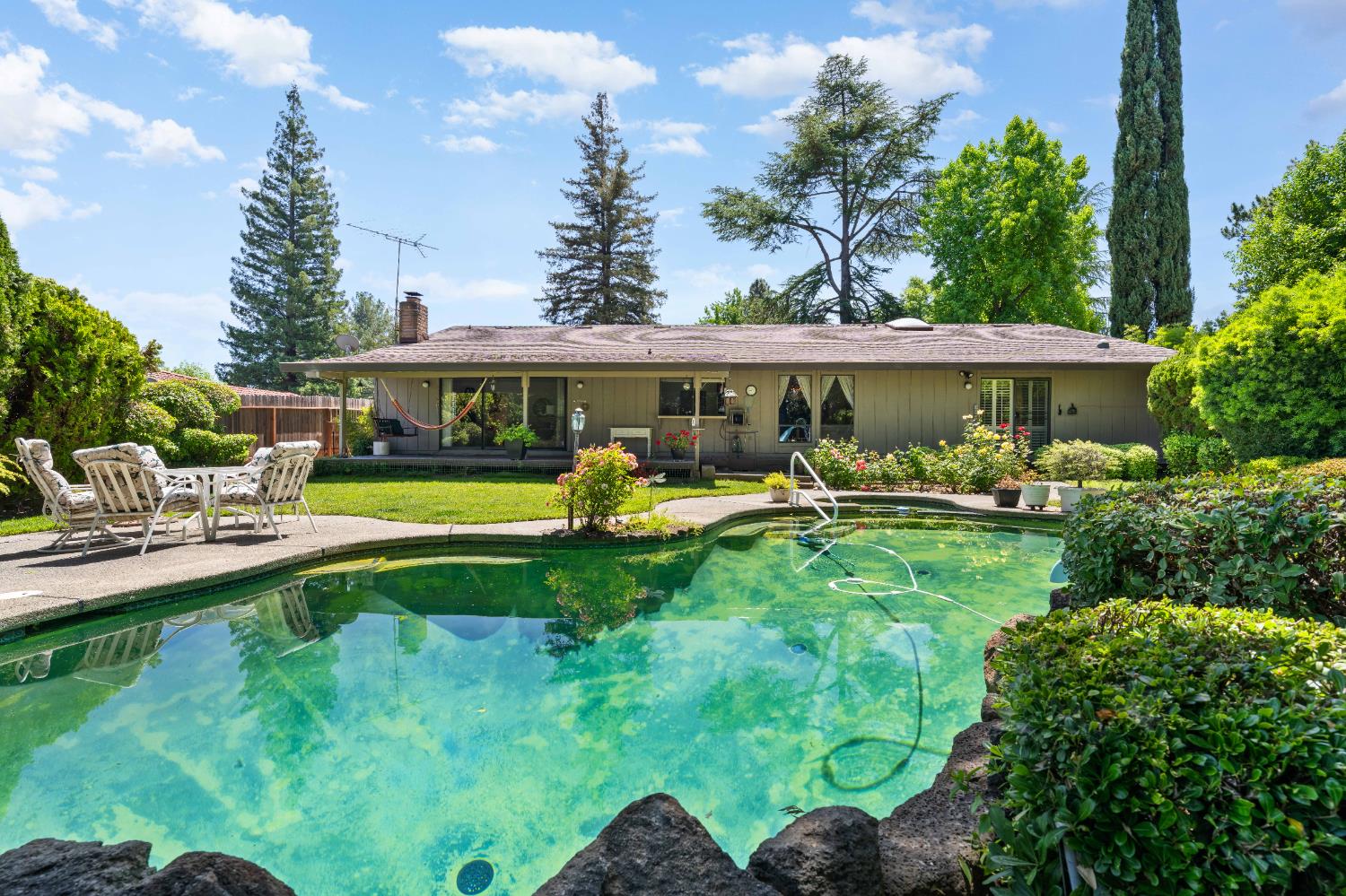 Detail Gallery Image 41 of 52 For 7831 Juarez Way, Fair Oaks,  CA 95628 - 3 Beds | 2/1 Baths