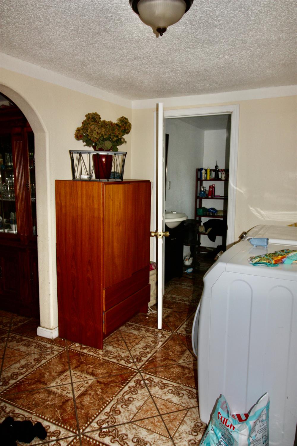 11th Avenue, Olivehurst, California image 14