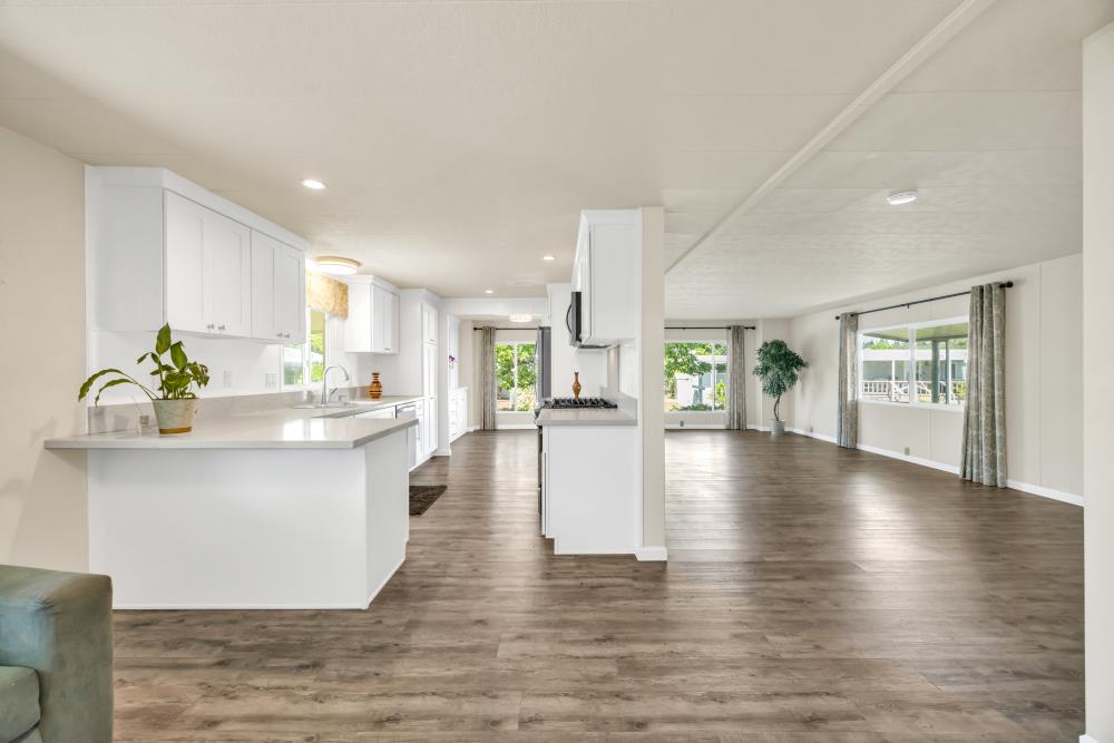 Detail Gallery Image 13 of 75 For 269 Leafwood Way, Folsom,  CA 95630 - 2 Beds | 2 Baths