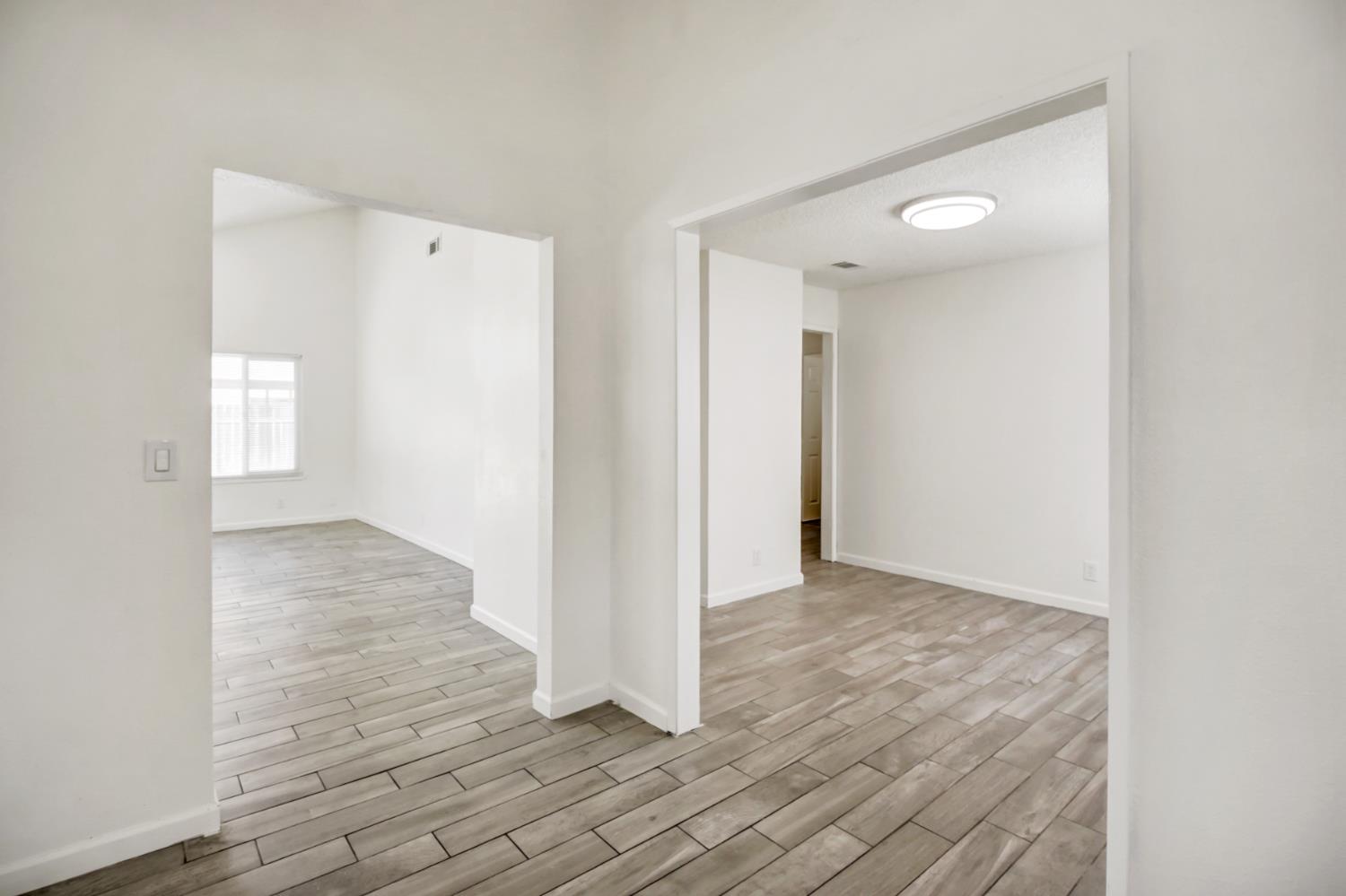 Detail Gallery Image 21 of 48 For 2301 Walnut Grove Way, Rancho Cordova,  CA 95670 - 3 Beds | 2 Baths