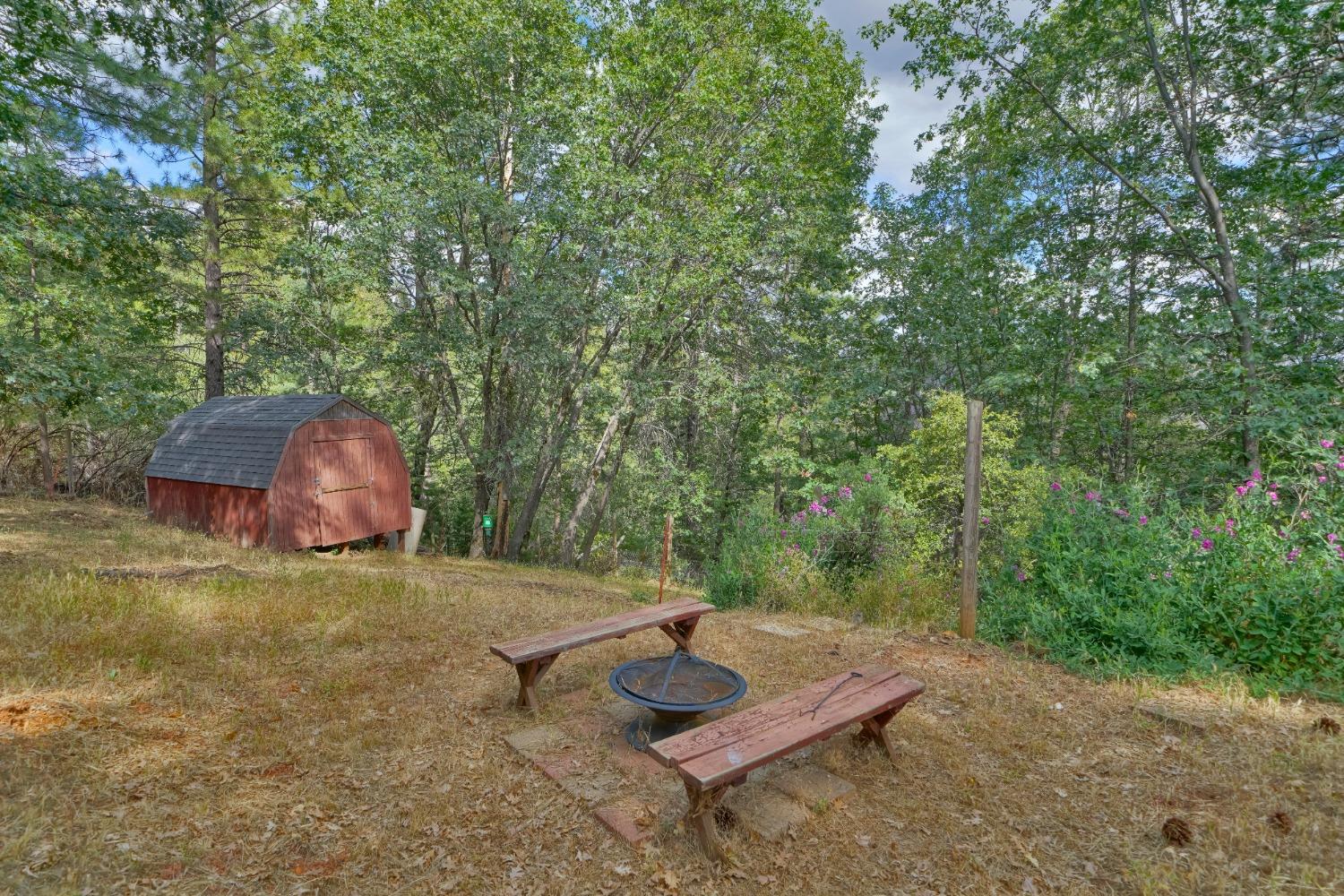 Detail Gallery Image 13 of 34 For 5781 Sly Park Rd, Pollock Pines,  CA 95726 - 2 Beds | 2 Baths