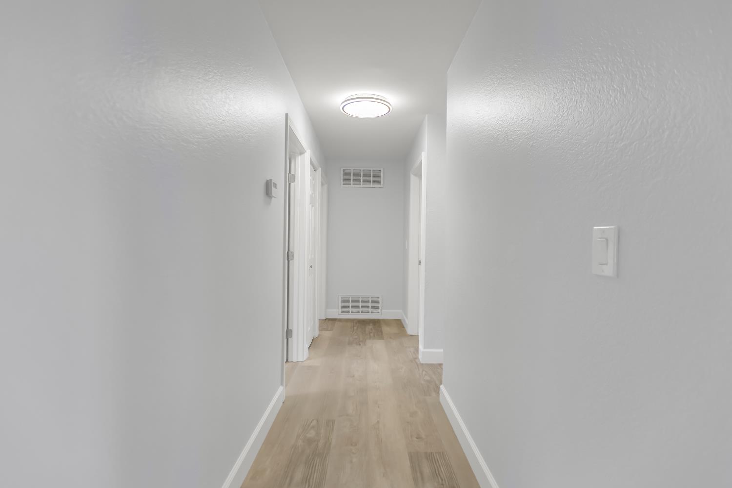 Detail Gallery Image 14 of 35 For 63 Milpitas Cir, Sacramento,  CA 95823 - 3 Beds | 1 Baths