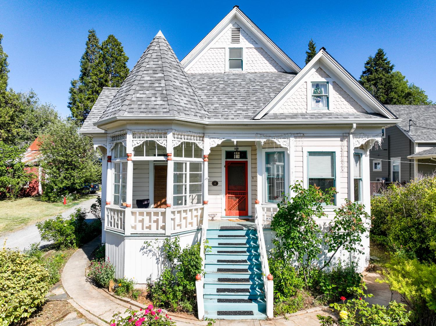 Detail Gallery Image 1 of 64 For 315 Pleasant St, Grass Valley,  CA 95945 - 3 Beds | 2/1 Baths