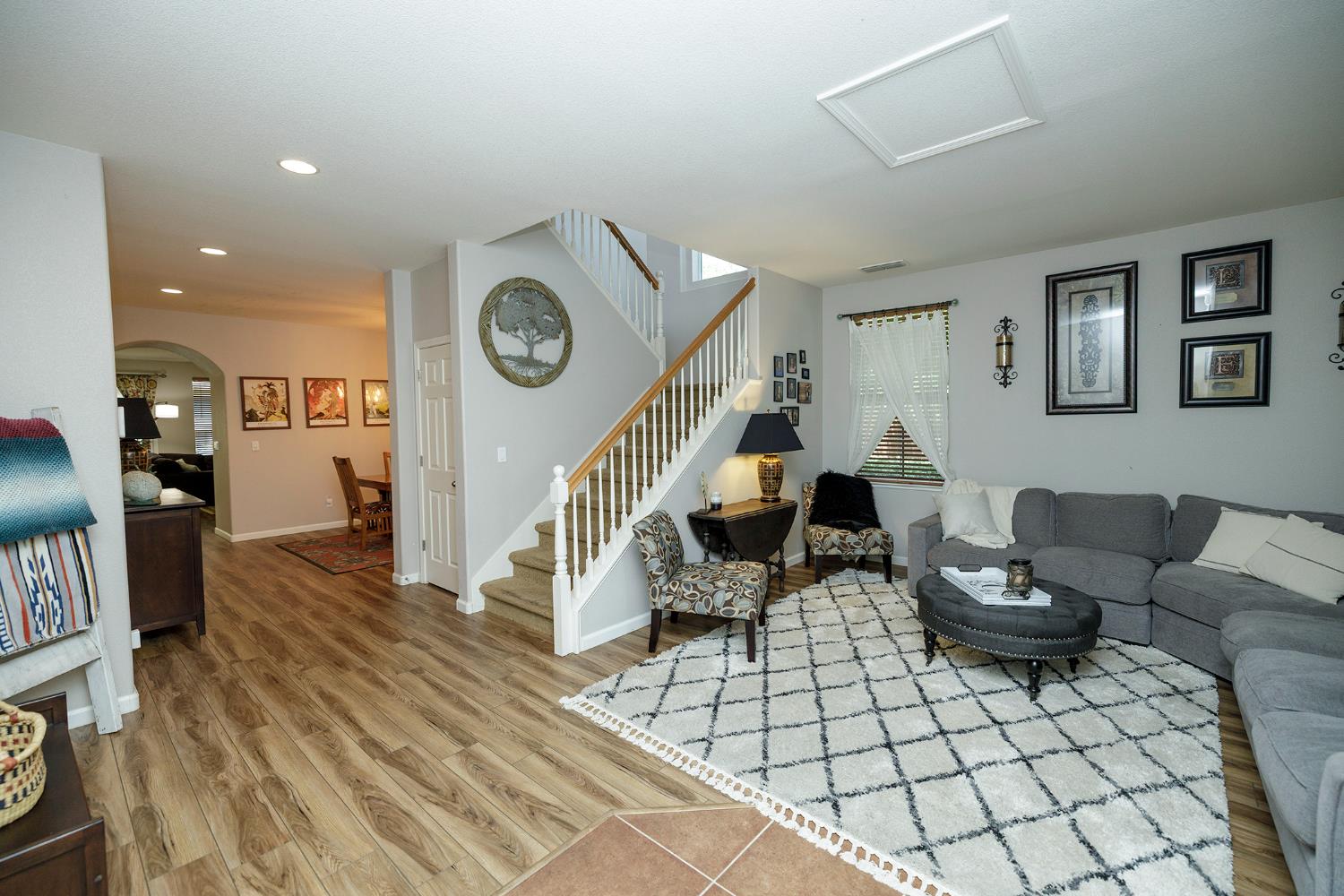 Detail Gallery Image 9 of 67 For 4157 Enclave Dr, Turlock,  CA 95382 - 4 Beds | 3 Baths