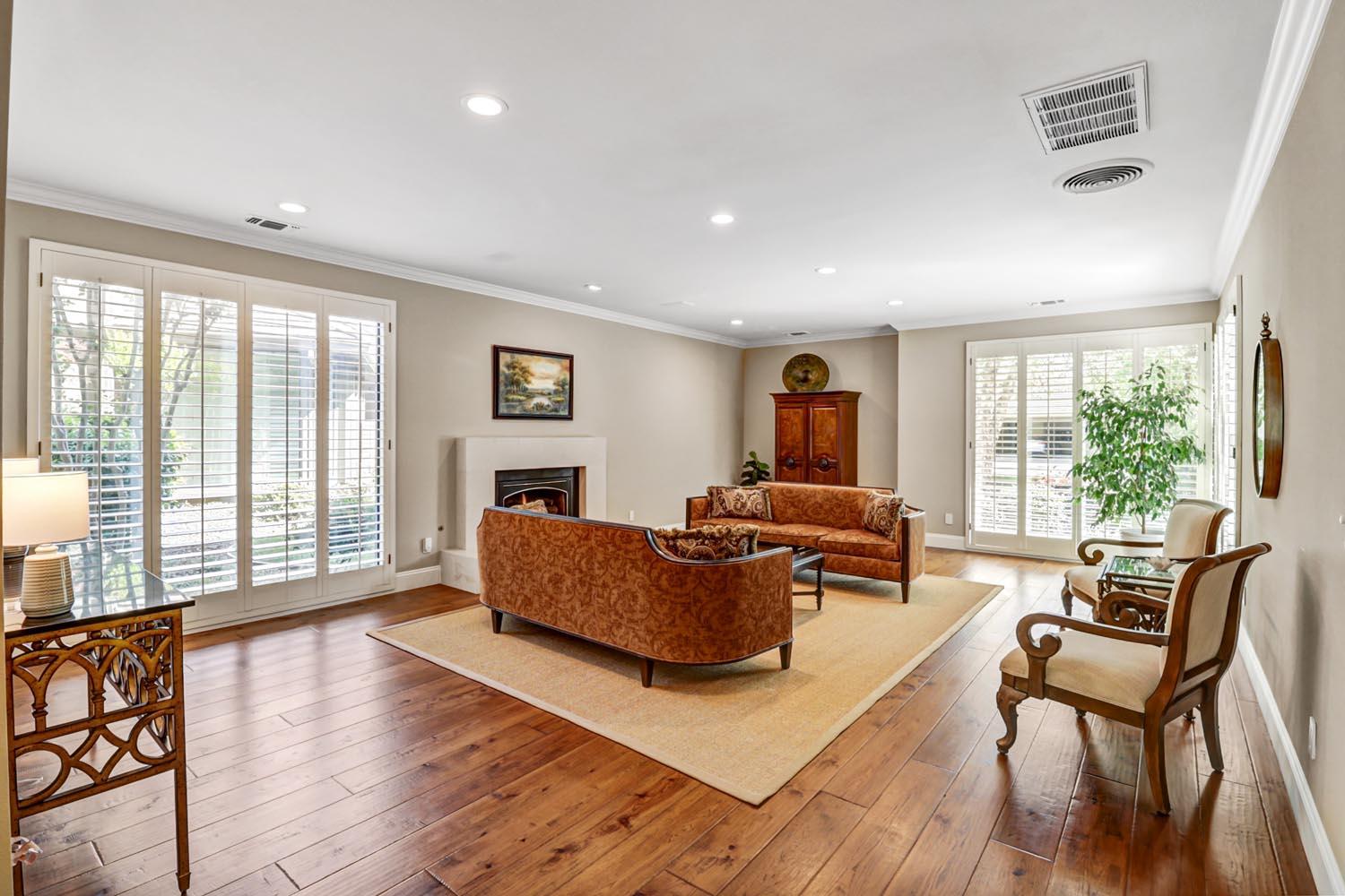 Detail Gallery Image 7 of 62 For 11464 Huntington Village Ln, Gold River,  CA 95670 - 4 Beds | 4/2 Baths