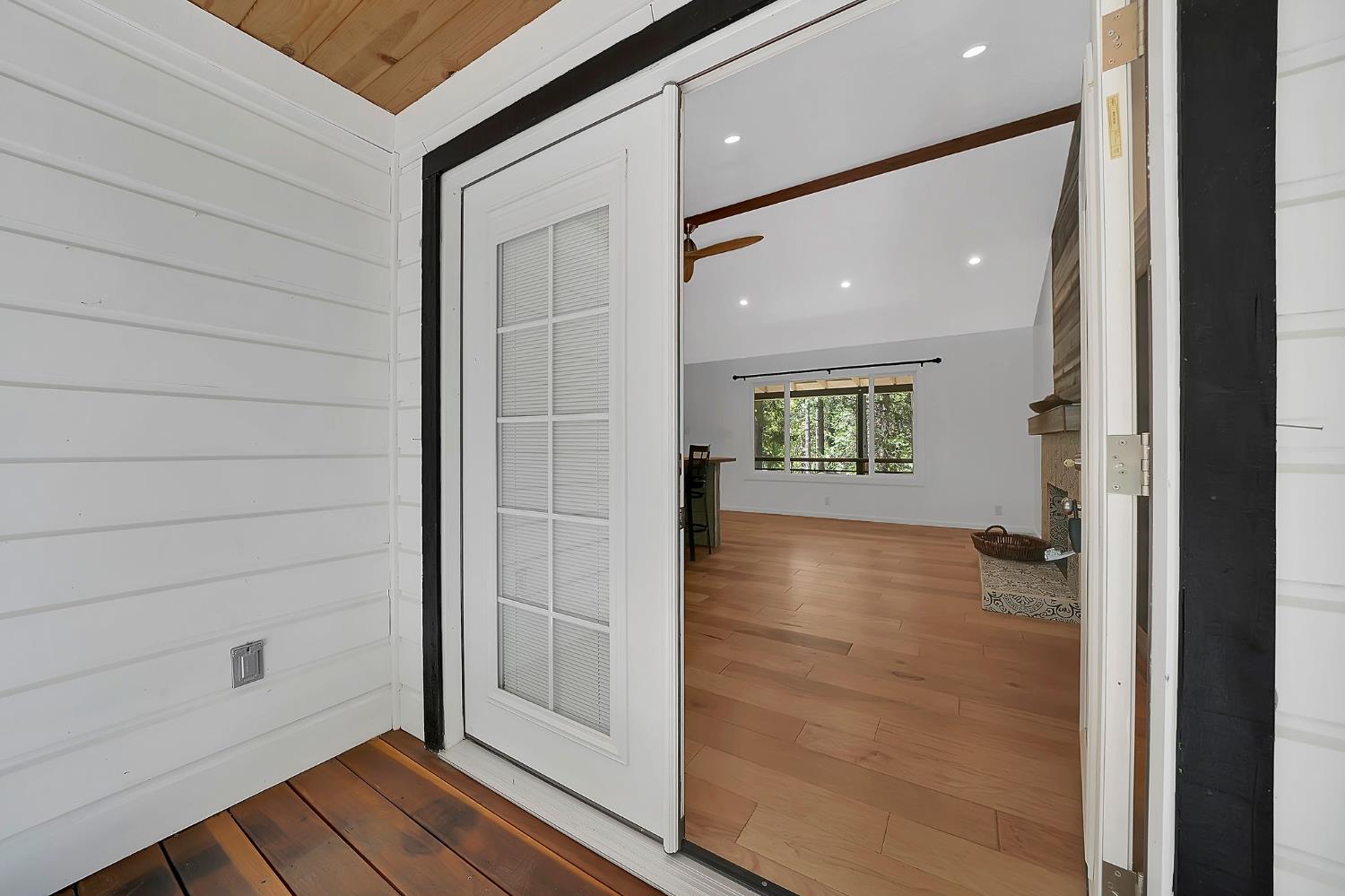 Detail Gallery Image 4 of 43 For 14490 Marilyn Ln, Pioneer,  CA 95666 - 2 Beds | 2 Baths
