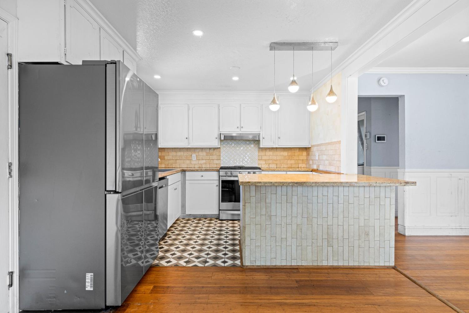 Detail Gallery Image 6 of 28 For 10529 Malaga Way, Rancho Cordova,  CA 95670 - 3 Beds | 2 Baths