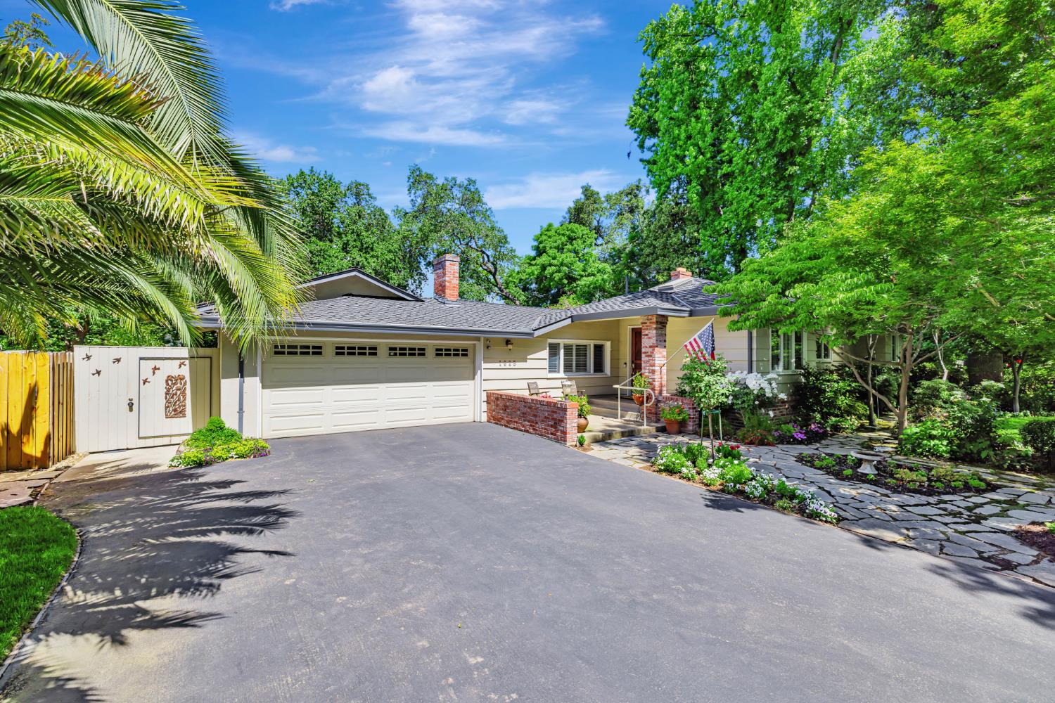 Detail Gallery Image 28 of 37 For 1625 Gary Way, Carmichael,  CA 95608 - 3 Beds | 2/1 Baths