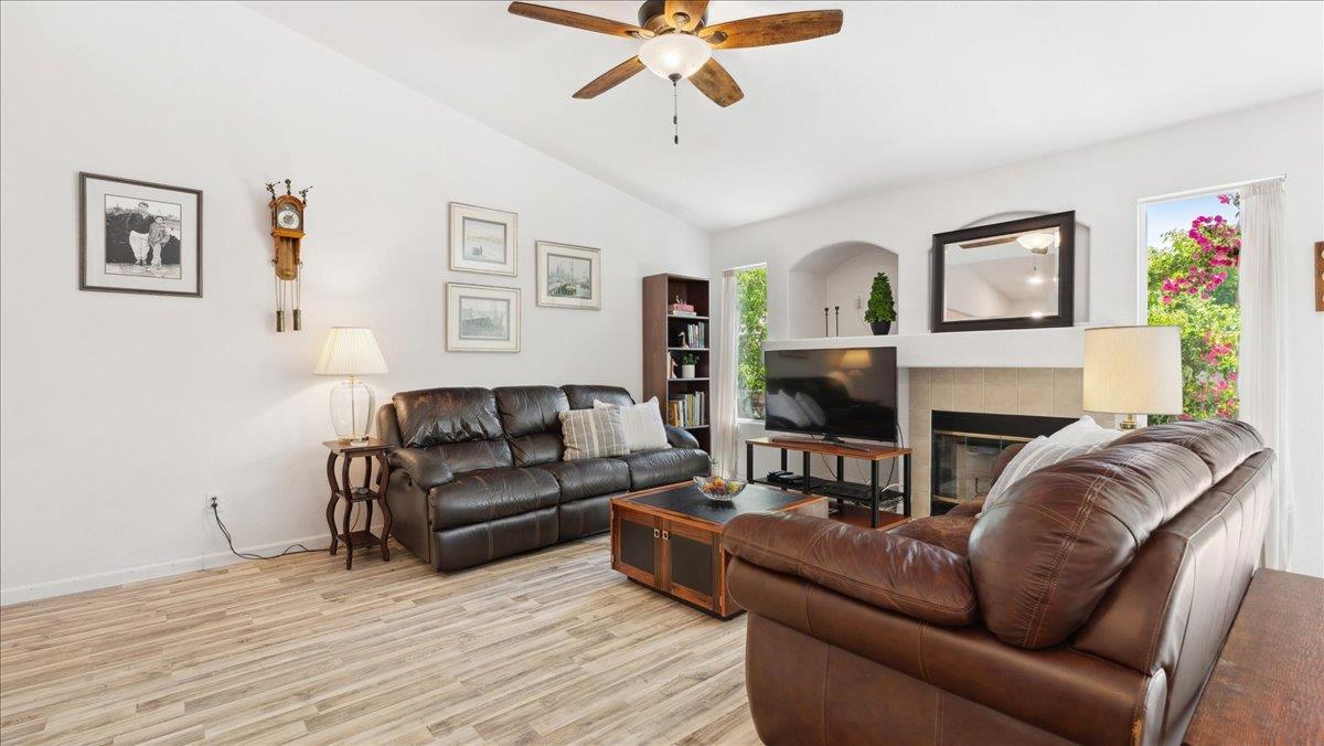 Detail Gallery Image 10 of 34 For 803 Mcdevitt Dr, Wheatland,  CA 95692 - 3 Beds | 2 Baths