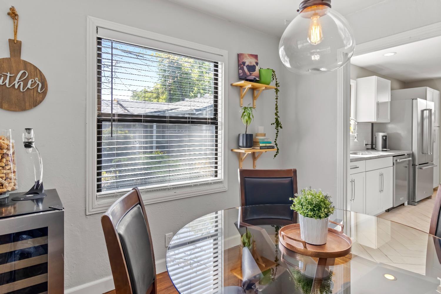 Detail Gallery Image 9 of 25 For 1142 Sherburn Ave, Sacramento,  CA 95822 - 3 Beds | 1 Baths