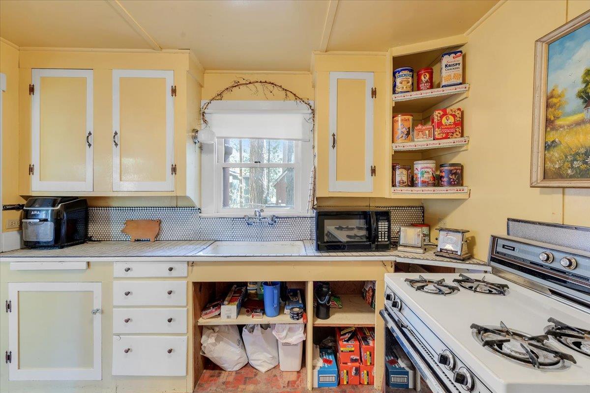 Detail Gallery Image 10 of 39 For 25885 Mono Dr, Long Barn,  CA 95335 - 2 Beds | 1/1 Baths