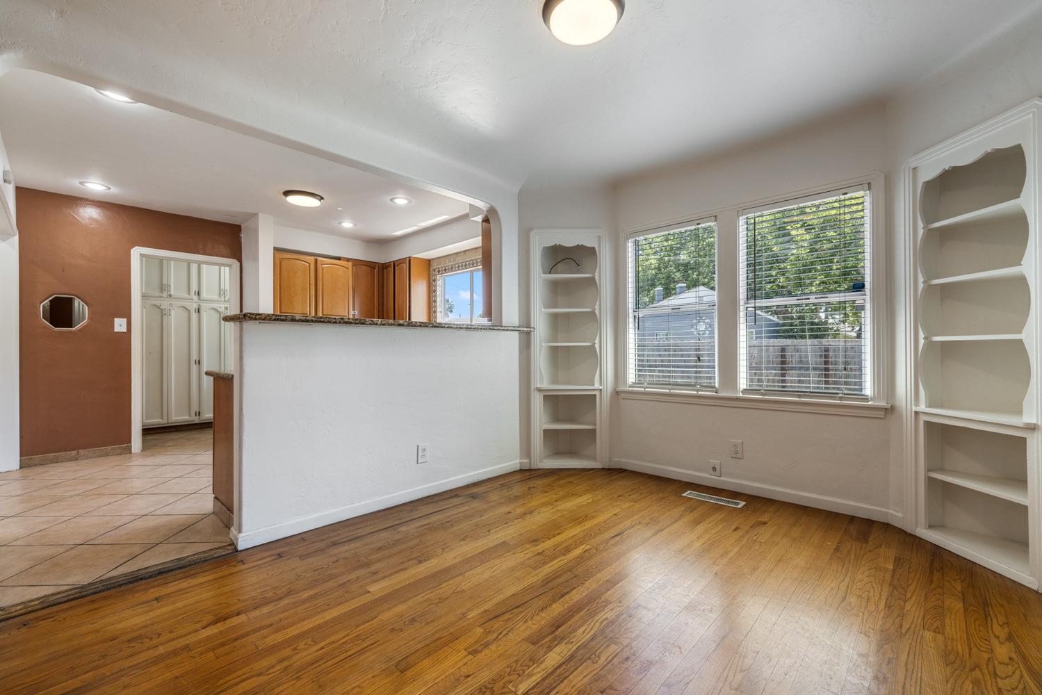 Detail Gallery Image 18 of 42 For 501 N Thor St, Turlock,  CA 95380 - 5 Beds | 2 Baths