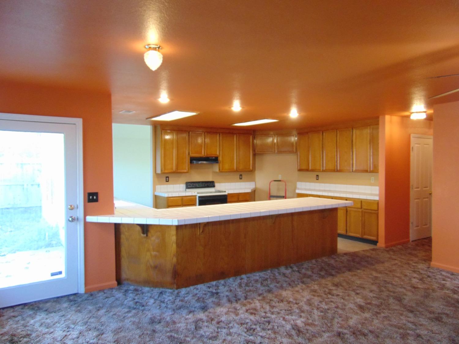 Detail Gallery Image 14 of 33 For 1750 Bonaire Cir, Stockton,  CA 95210 - 5 Beds | 3 Baths