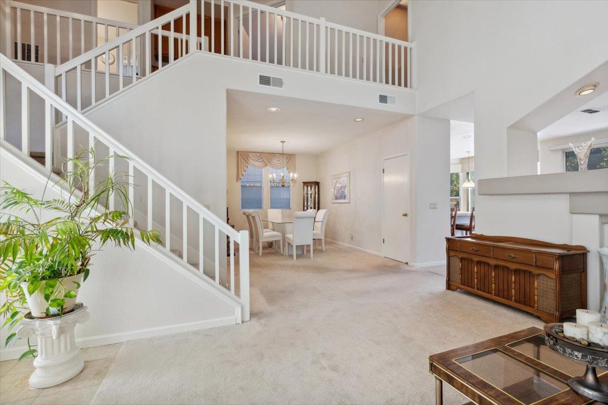 Detail Gallery Image 5 of 31 For 4625 Winter Oak Way, Antelope,  CA 95843 - 4 Beds | 2/1 Baths