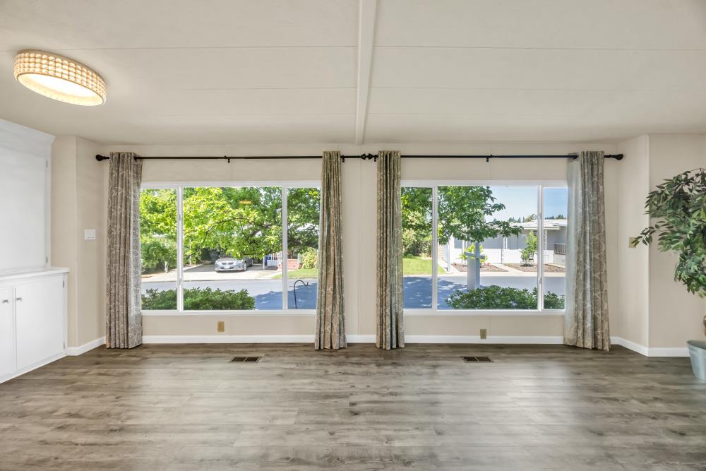 Detail Gallery Image 48 of 75 For 269 Leafwood Way, Folsom,  CA 95630 - 2 Beds | 2 Baths