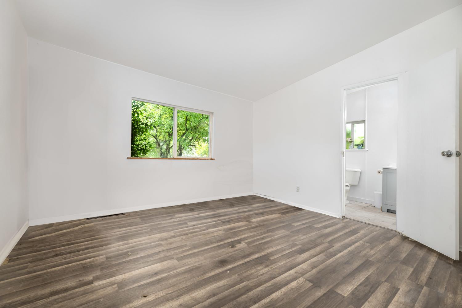 Detail Gallery Image 12 of 47 For 12606 Black Rd, –,  CA 95977 - 3 Beds | 2 Baths