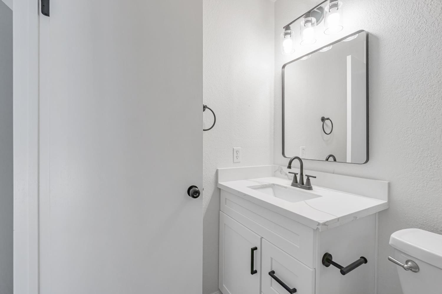 Detail Gallery Image 31 of 52 For 4046 S Royal Links Cir, Antioch,  CA 94509 - 4 Beds | 2 Baths