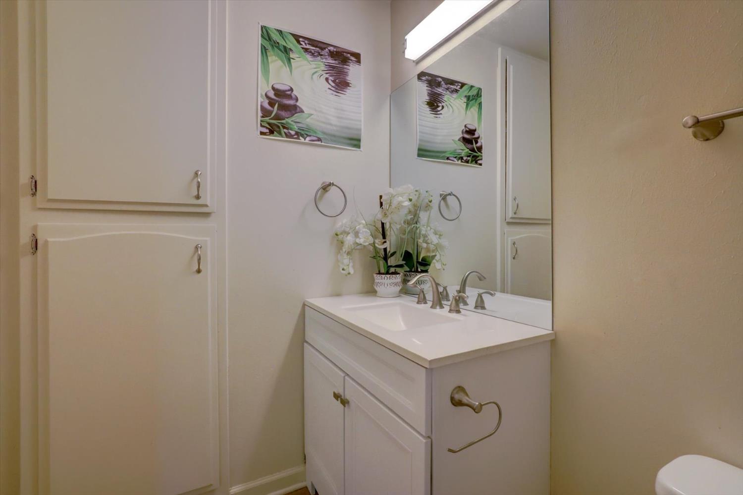 Detail Gallery Image 15 of 33 For 360 Rhode Island St, Grass Valley,  CA 95945 - 3 Beds | 2 Baths