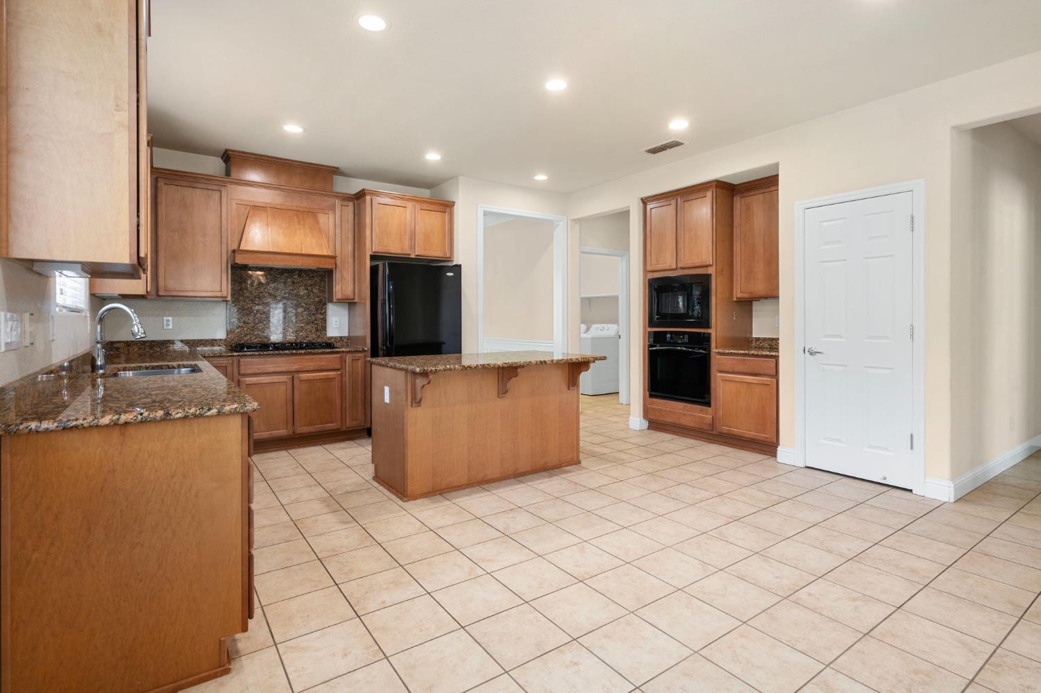 Detail Gallery Image 15 of 59 For 1587 Maple Valley St, Manteca,  CA 95336 - 2 Beds | 2 Baths