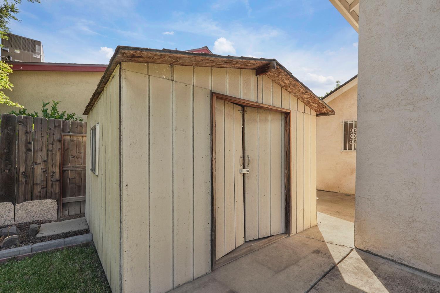 Detail Gallery Image 40 of 47 For 5329 Barbados Cir, Stockton,  CA 95210 - 3 Beds | 2/1 Baths